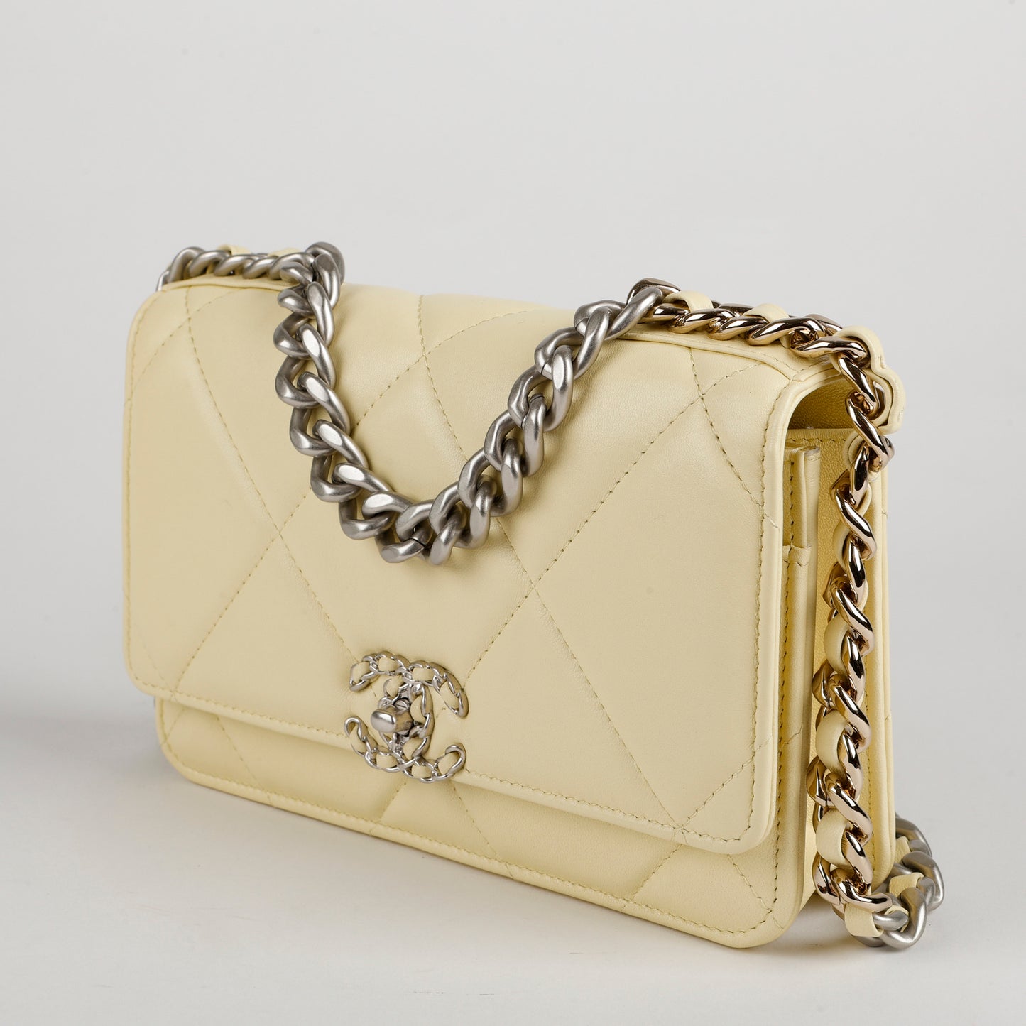19 Wallet on Chain, Butter Yellow Lambskin