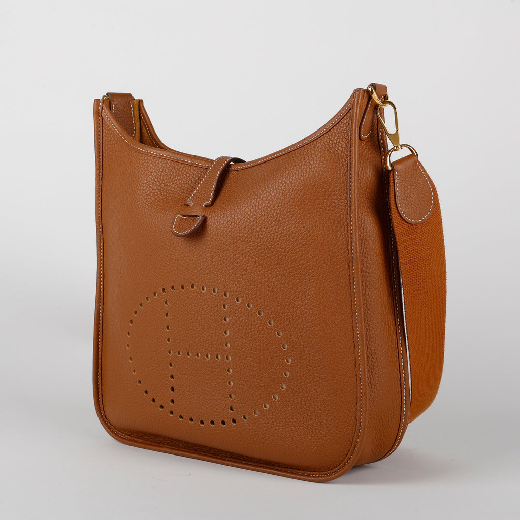 Evelyne PM III, Gold Clemence