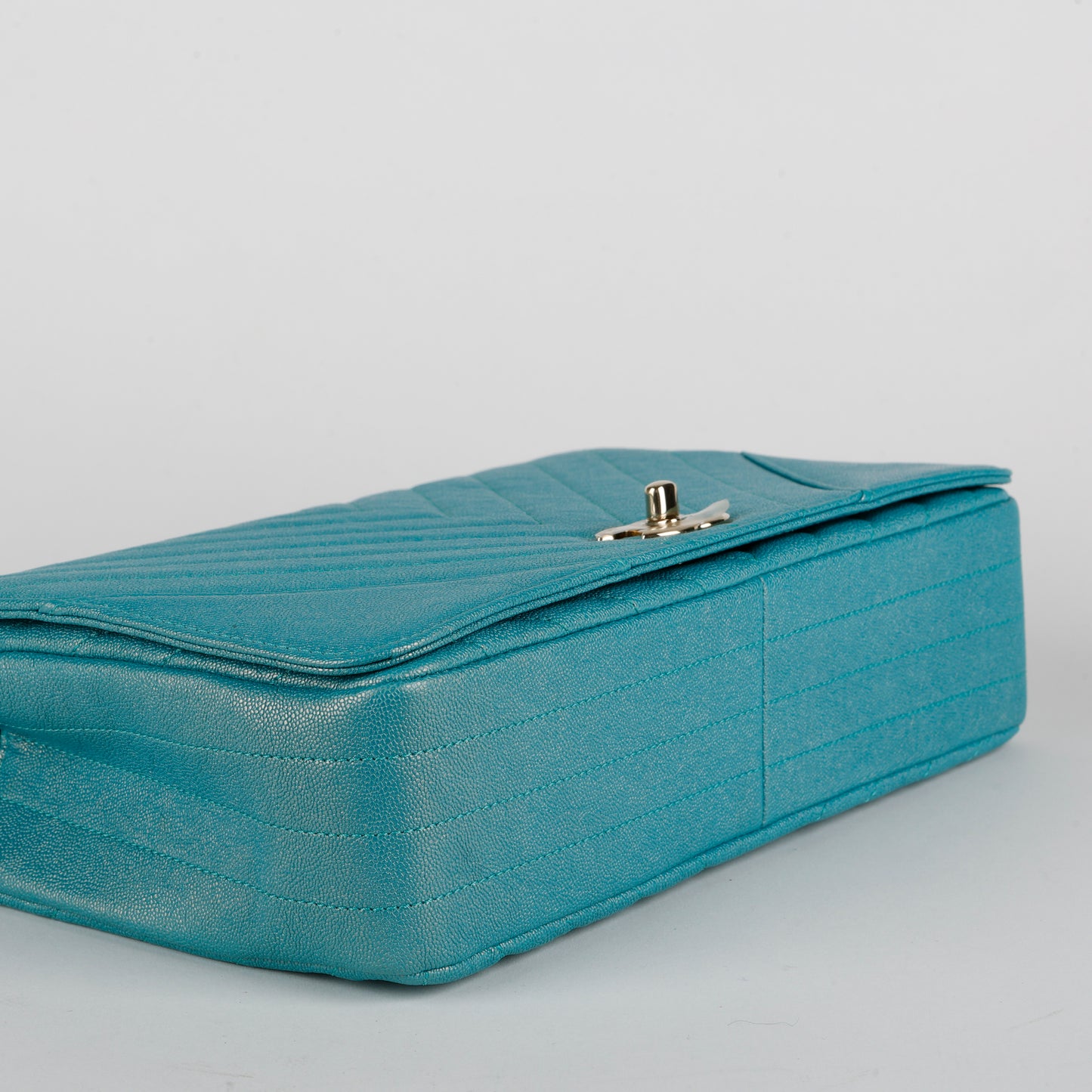 Medium Chevron Single Flap, Iridescent Turquoise Caviar