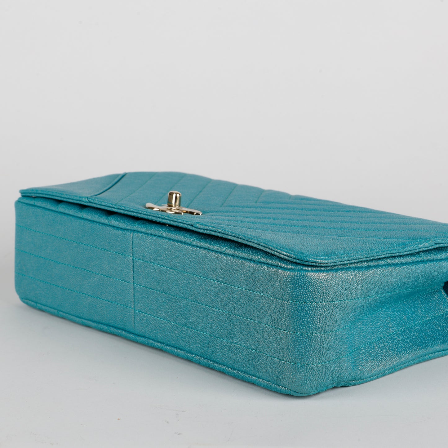 Medium Chevron Single Flap, Iridescent Turquoise Caviar