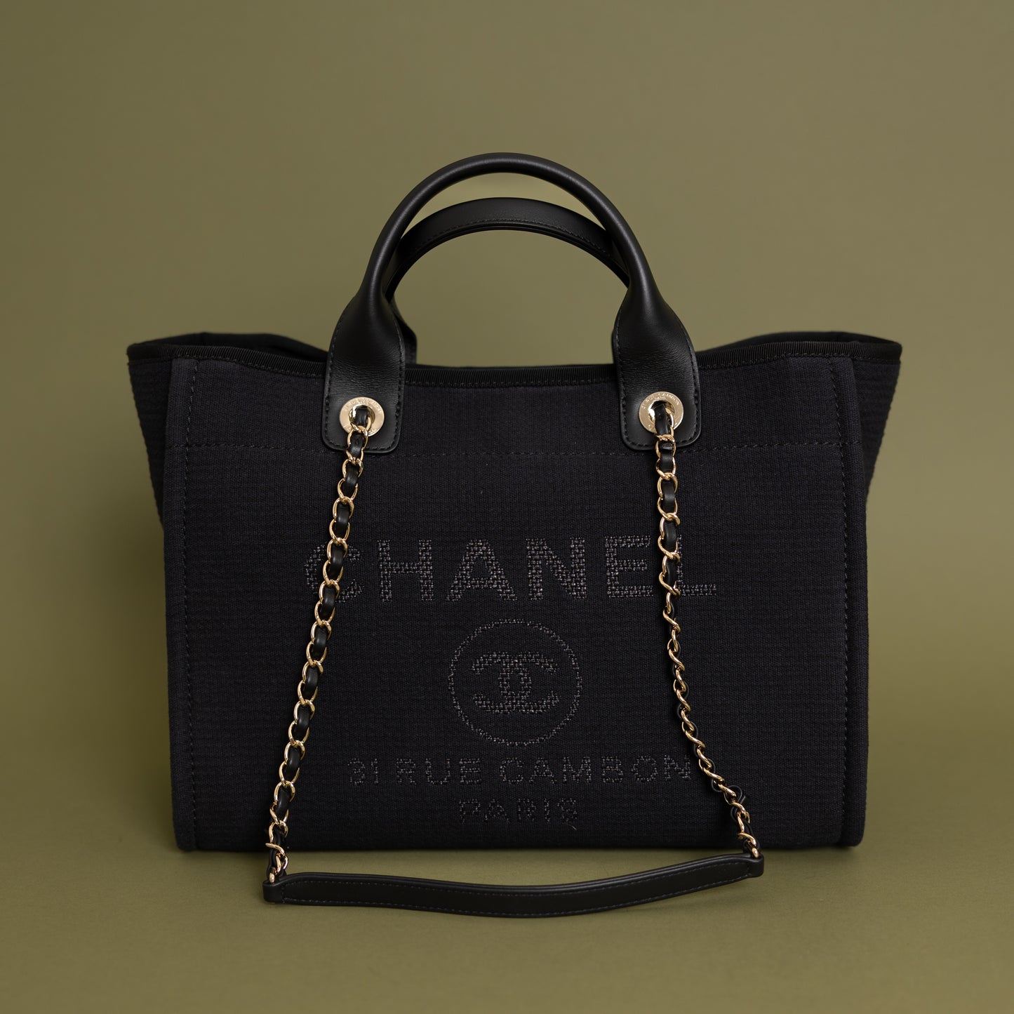 Medium Deauville, Black Canvas 9888