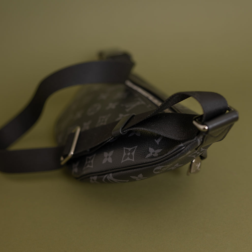 Discovery Bumbag, Monogram Eclipse 9956