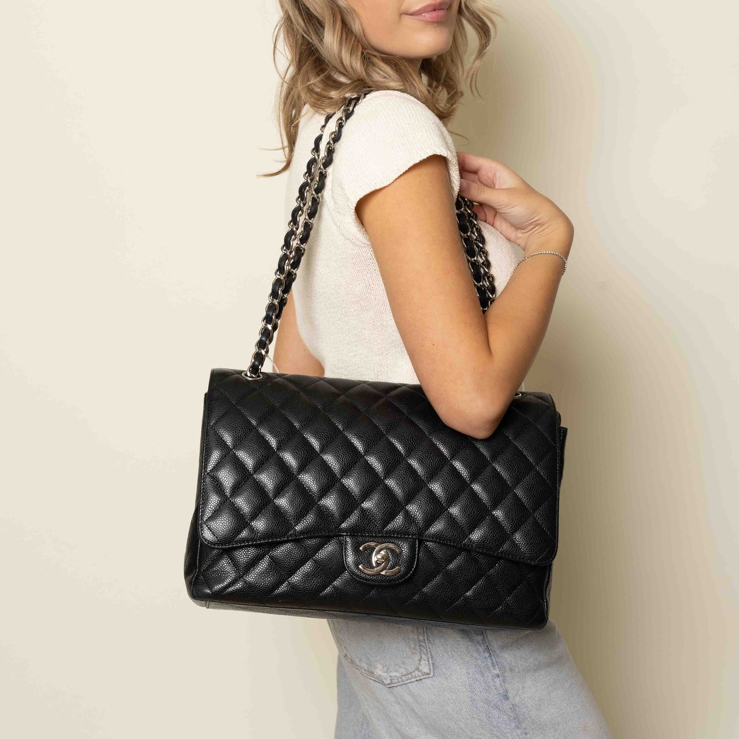 Maxi Double Flap Black Caviar Silver Hardware 7189