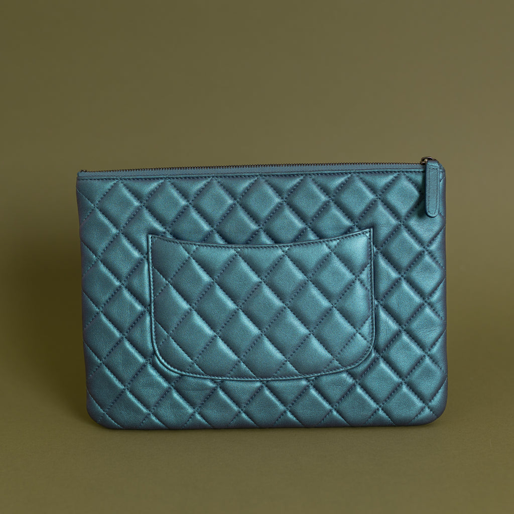 Medium O Case Lambskin, Turquoise Iridescent 8896