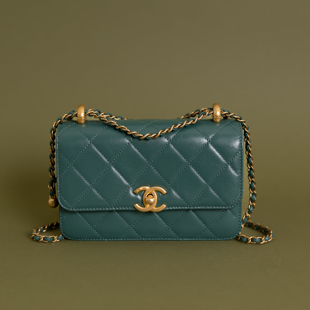 Calfskin Quilted Perfect Fit Flap Green