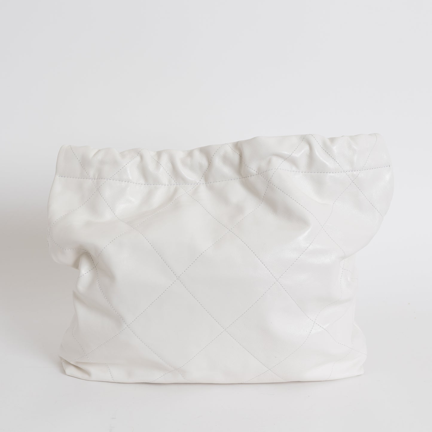 Medium 22, White Lambskin