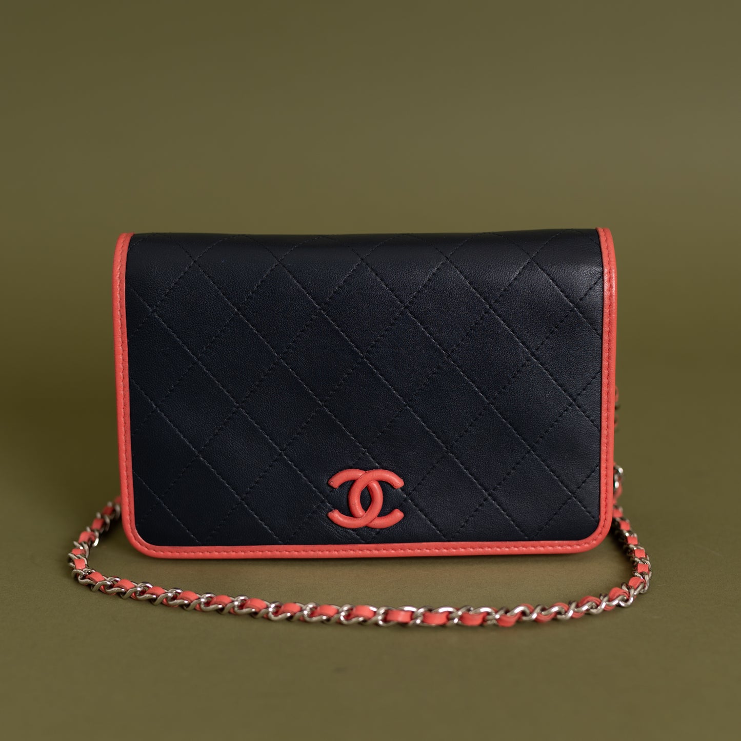 Wallet on Chain, Pop Navy Coral Bicolor Lambskin